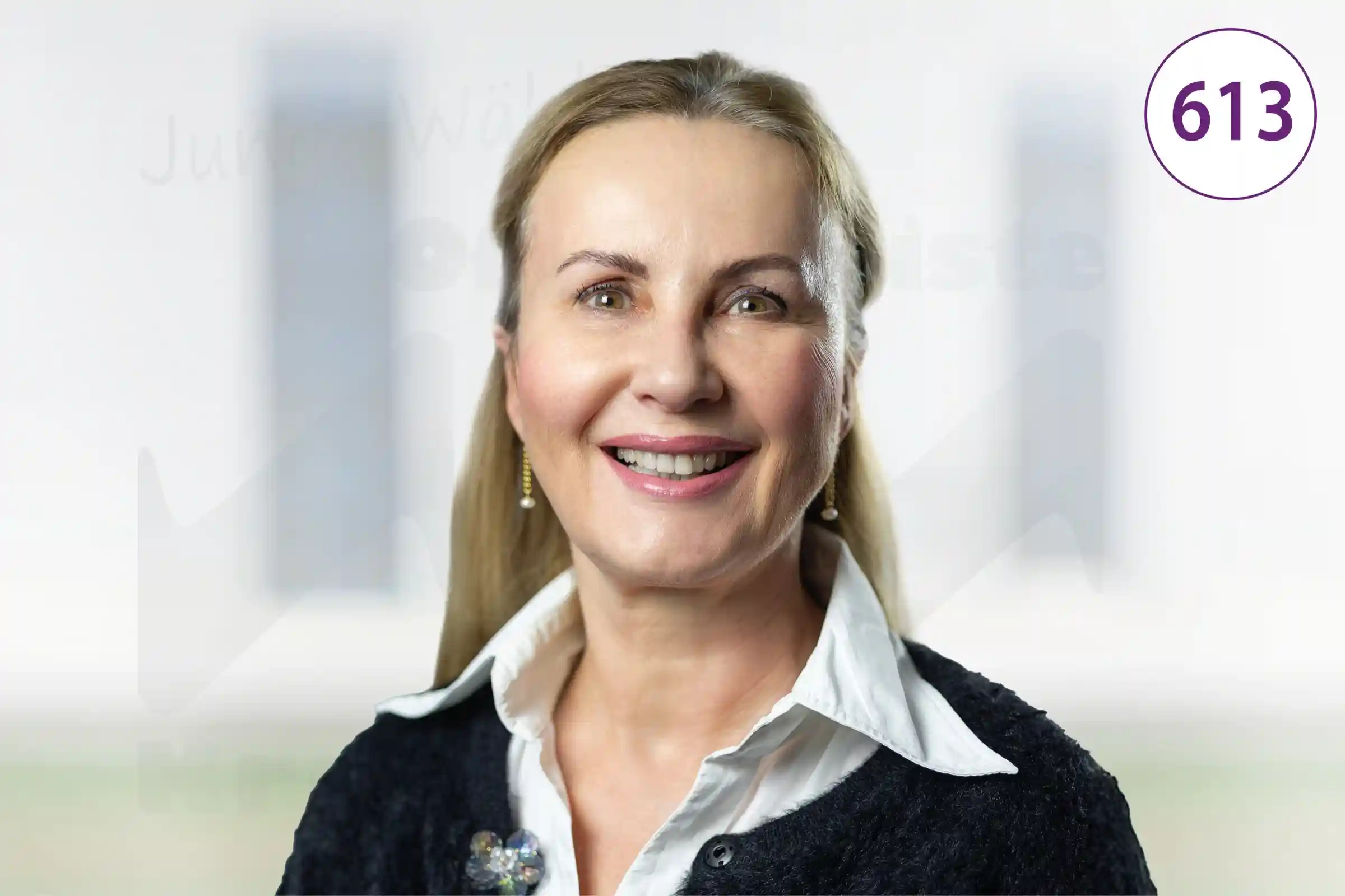 Ildiko Sugar - Stadträtin -  Listenplatz 13 - Junge Wähler Offene Liste e. V. - Kommunalwahlen 2026 Krumbach